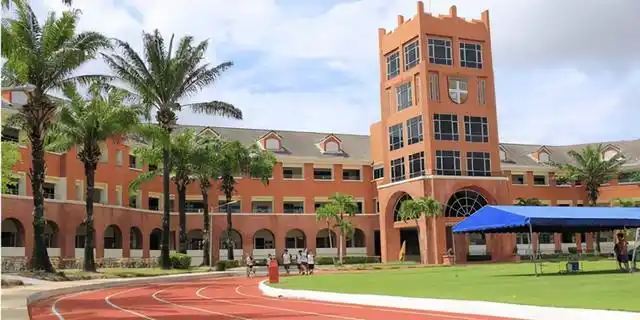 又到开学季,看看排名前几的泰国学校,不比将孩子送去美国差