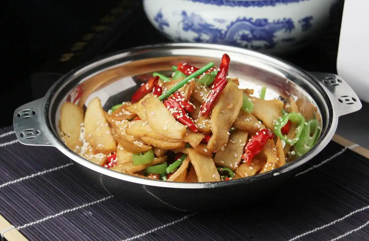 大厨教你做干锅杏鲍菇的详细制作过程!