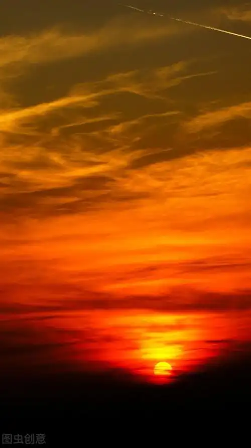 描写天空的唯美句子四排_晶羽文学网