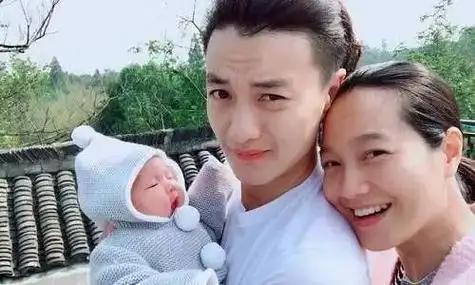 周一围为什么这么嫌弃她?和章子怡一对比就知道谁才是真爱了