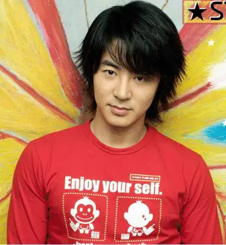 神话成员junjin为赶录电视节目遇交通意外