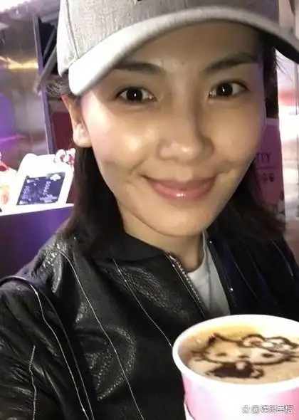 刘涛"起床素颜照"疯传,她到底长啥样?网友:满脸沧桑太真实!
