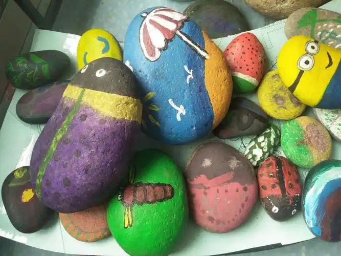 《石头记》我和春天有个约定——优贝幼儿教育亲子创意石头画活动