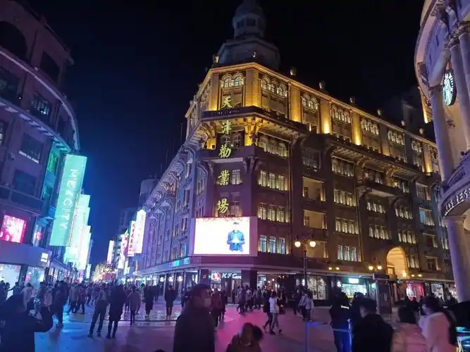 春节逛天津滨江道步行街