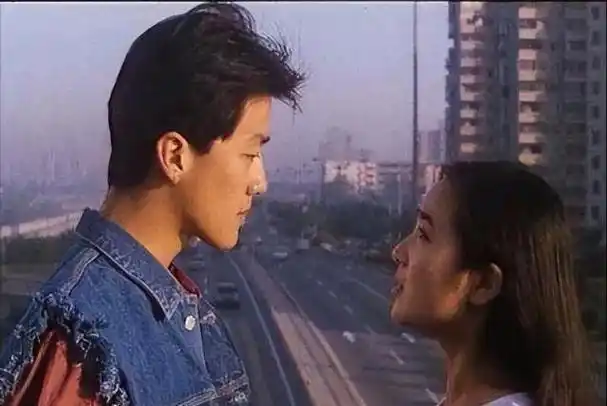 管彤:嫁圈外老公,42岁才当妈,50岁被老公宠成宝