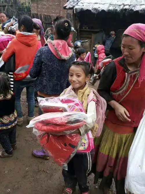 希望大家一起关注云南贫困山区儿童