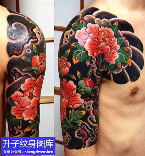 推荐三款霸气的传统半甲纹身图案