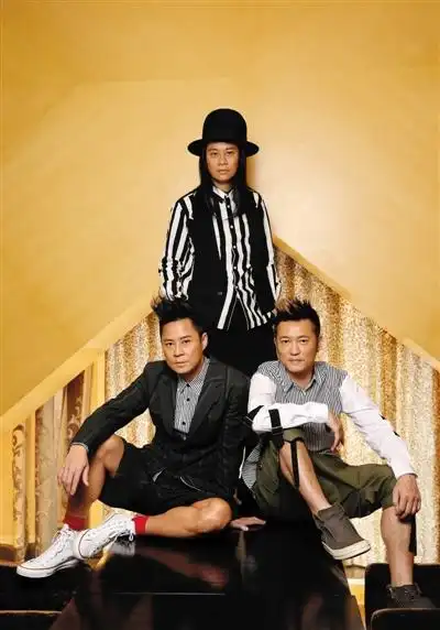 草蜢从未想过要解散90岁能唱照样唱