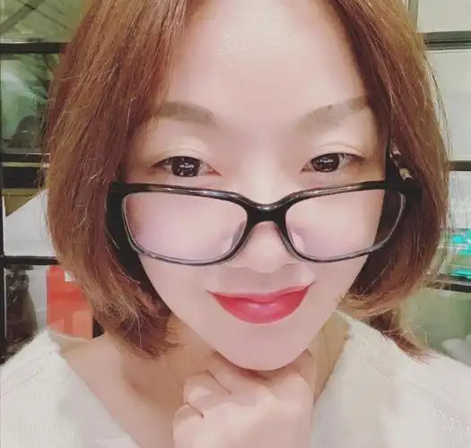 王自健散打冠军老婆的照片前妻叫黄雅静还是徐雪