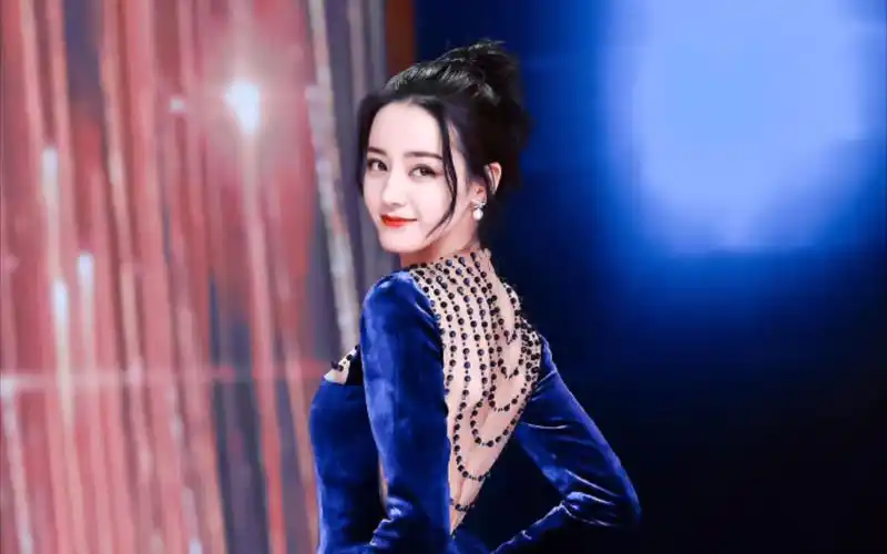 蓝色妖姬 【迪丽热巴61迪力木拉提】96