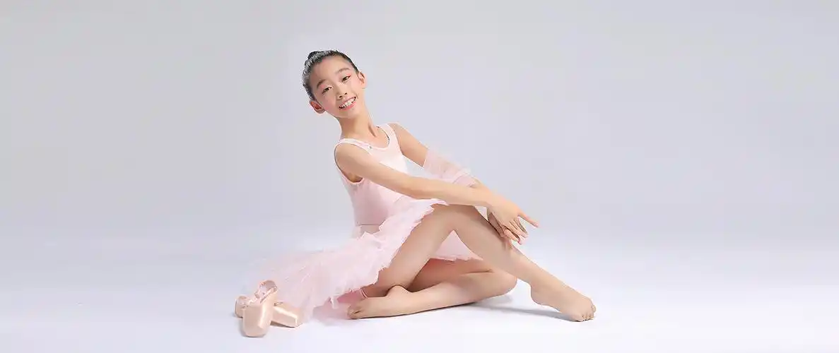 广东歌舞剧院培训中心邀请您拍摄最美舞蹈写真照