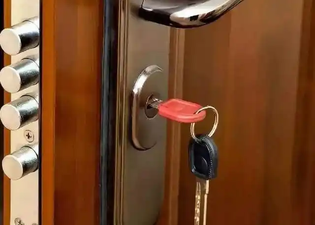 1大部分国产防盗门钥匙都是可以配的.