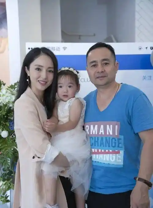 自比一盏孤灯,与高云翔无关,沉默不语_山水_女人_妻子