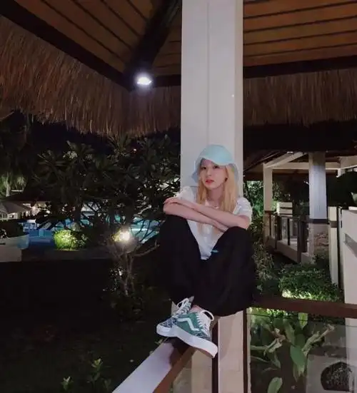 多没见识才认半藏森林做"aj女神"?超强女鞋头朴山多拉了解一下