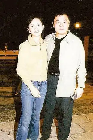 曾华倩老公林肇基