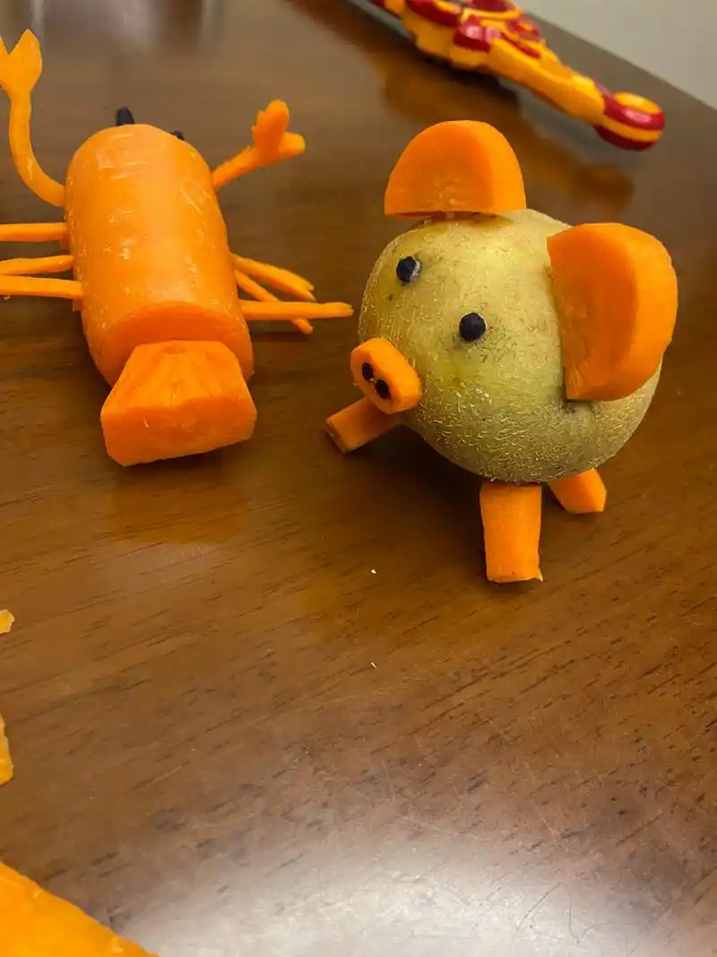 用蔬菜做小动物 本周儿子幼儿园亲子作业,就地取材,看着是不是也挺萌