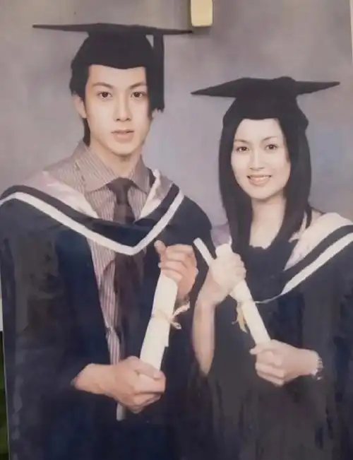 吴尊从16岁就和林丽莹谈恋爱,彼此都是初恋,青梅竹马一直到现在