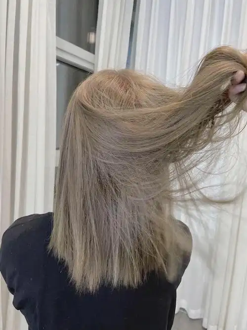 2021年最火奶茶灰色04女生都无法抗拒的发色