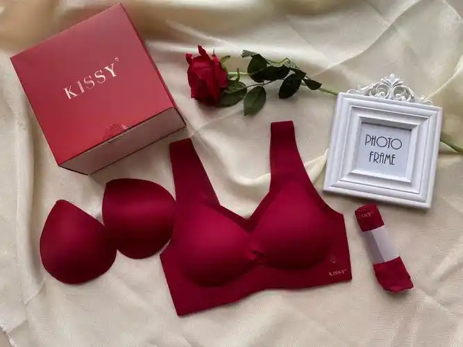 如吻kissy无痕聚拢文胸旗舰官方大码运动美背心红色套装瑜伽内衣