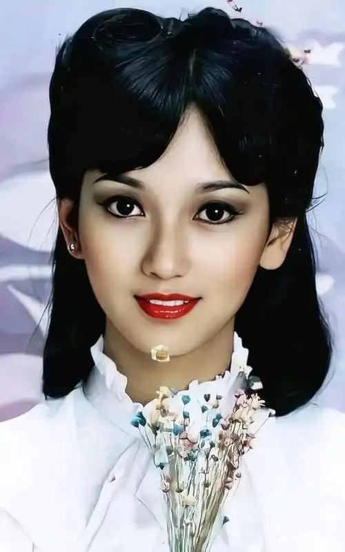 赵雅芝年轻的时候太漂亮了,魅力大气!__财经头条