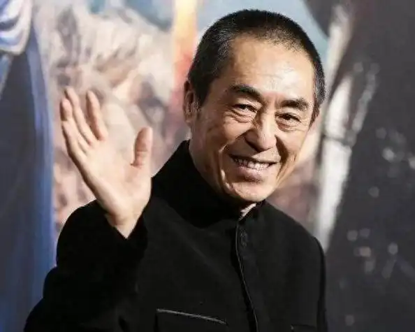 被誉为"国师"的大导演张艺谋,在电影领域已经达到了无人能超越的地位.