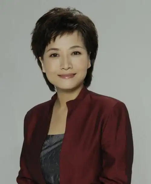 贺红梅图片央视主持人贺红梅写真图片