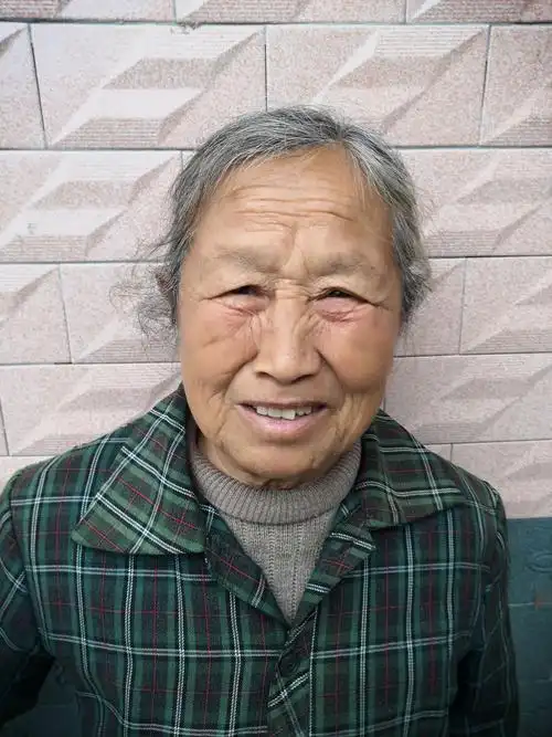 写美篇                         老娘亲,八十一