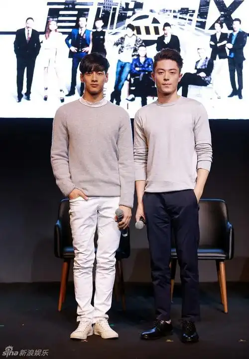 《真相禁区》亮相釜山 霍建华微笑迷人