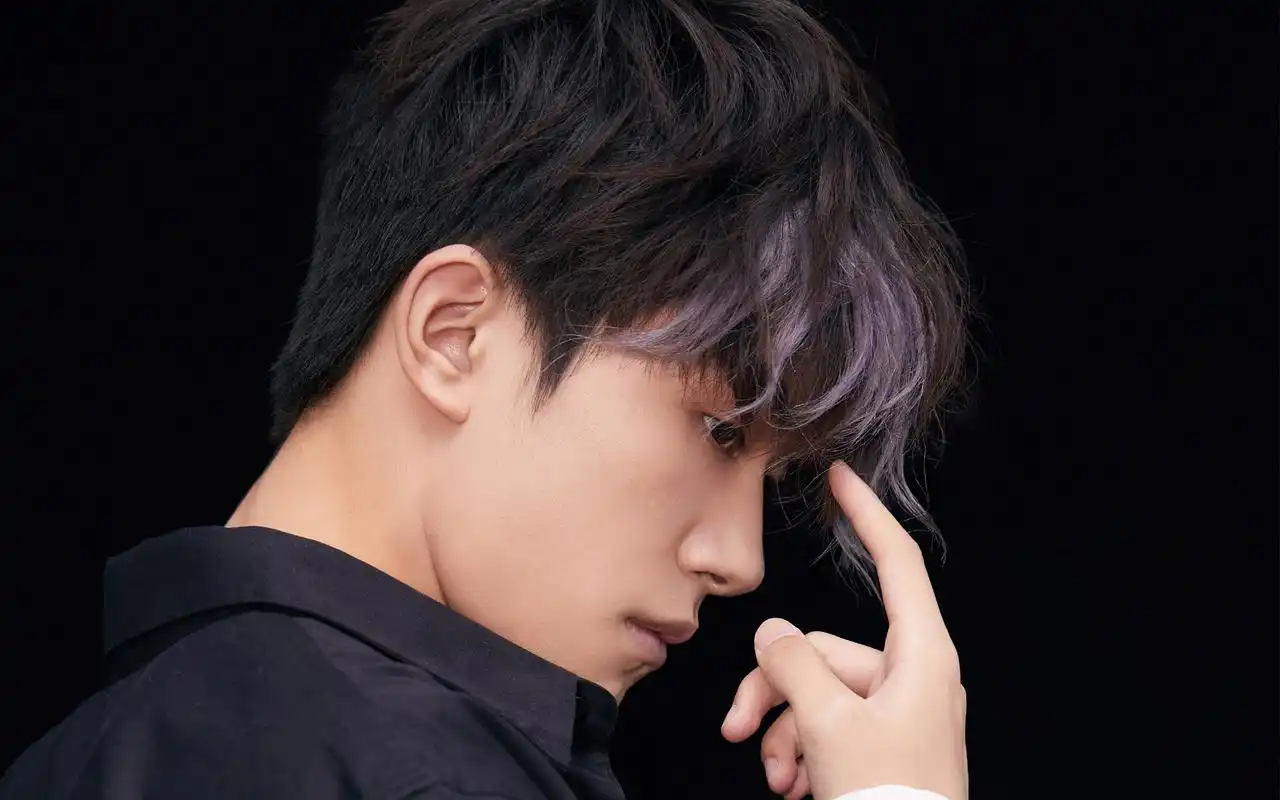 tfboys易烊千玺高清壁纸图片