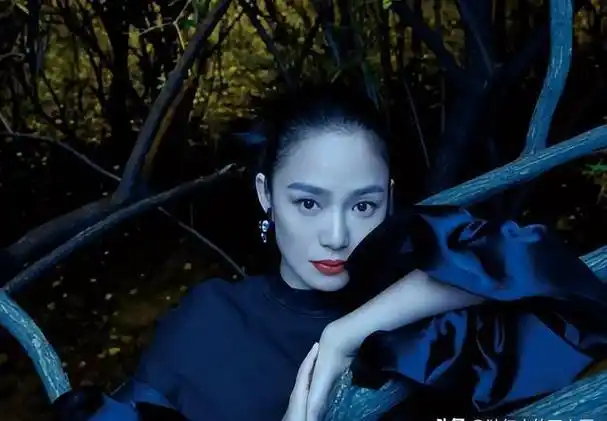 周韵:嫁二婚大15岁的姜文,婆媳矛盾不断,结婚19年,她过得怎样