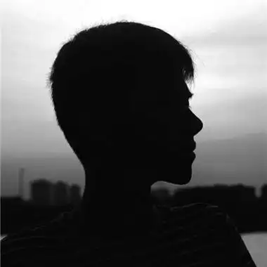 情侣伤感黑白头像 情侣头像图片大全 -【爱个性】