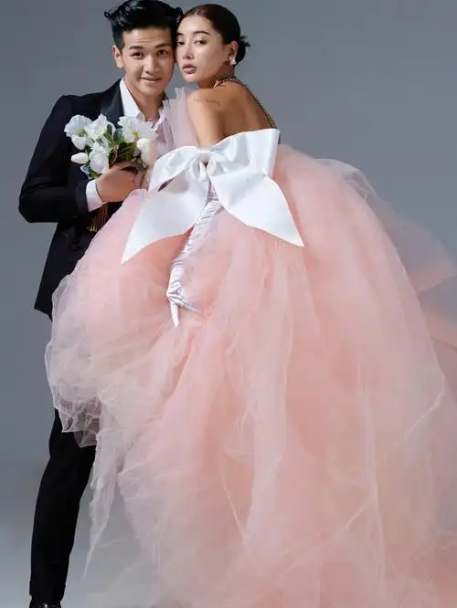 随性高级新潮杂志风婚纱照天津婚纱照