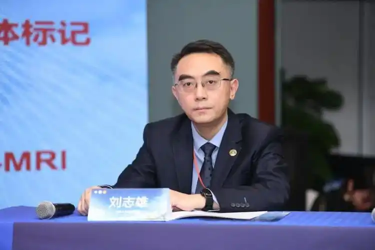 环节,由华中科技大学同济医院雷霆教授,中南大学湘雅医院刘志雄教授