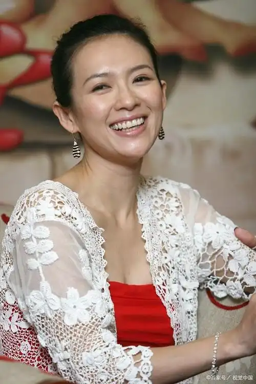 娱乐圈的世态炎凉,在44岁章子怡身上展现得淋漓尽致