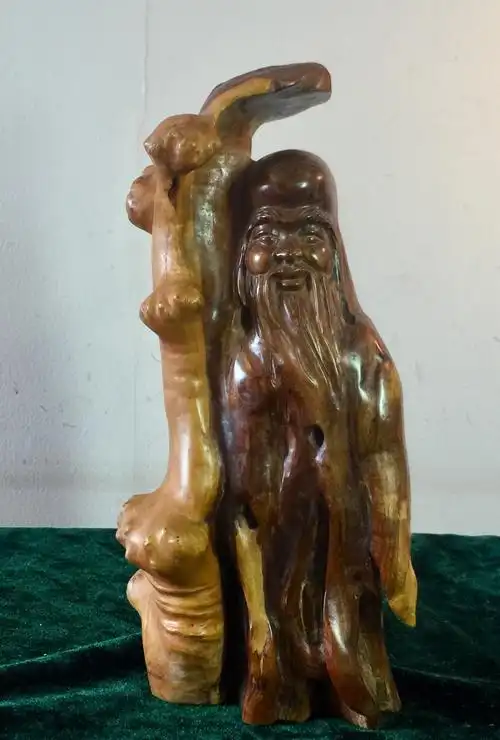 闲逸岁月——于文清根雕艺术