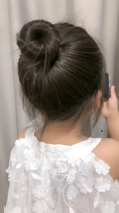 儿童节天热给孩子扎个丸子头吧