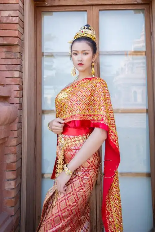泰国王妃服装服饰泰国传统服装女套装傣族节盛装迎宾服工作服影楼服