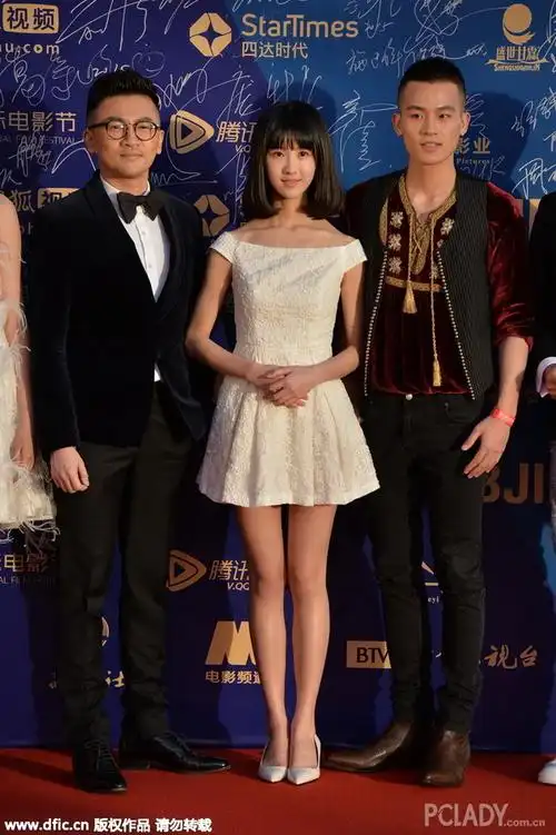 苏有朋,陈都灵,欧豪,欧豪套装来自:saint laurent 点击图片进入下一页