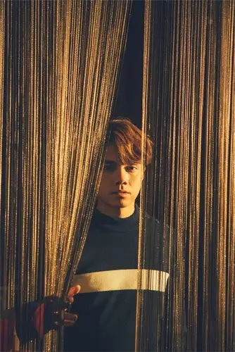 张敬轩:歌手有责任让经典老歌被年轻人听到张敬轩上一张翻唱大碟在