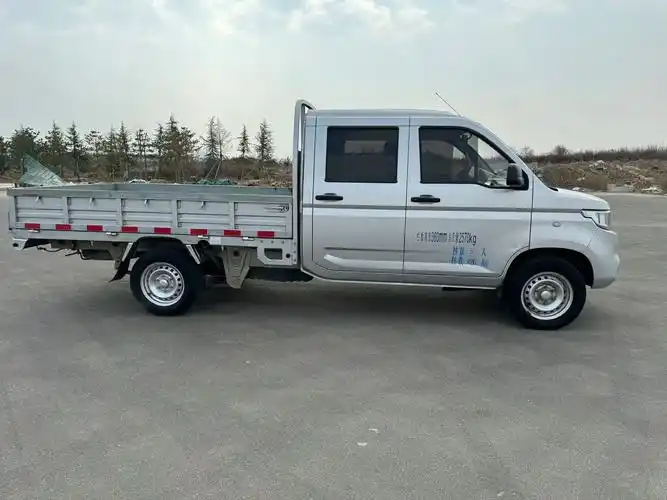 21年五菱新卡双排座 加长版兜 本地一手车 5万公里 原版原 - 抖音