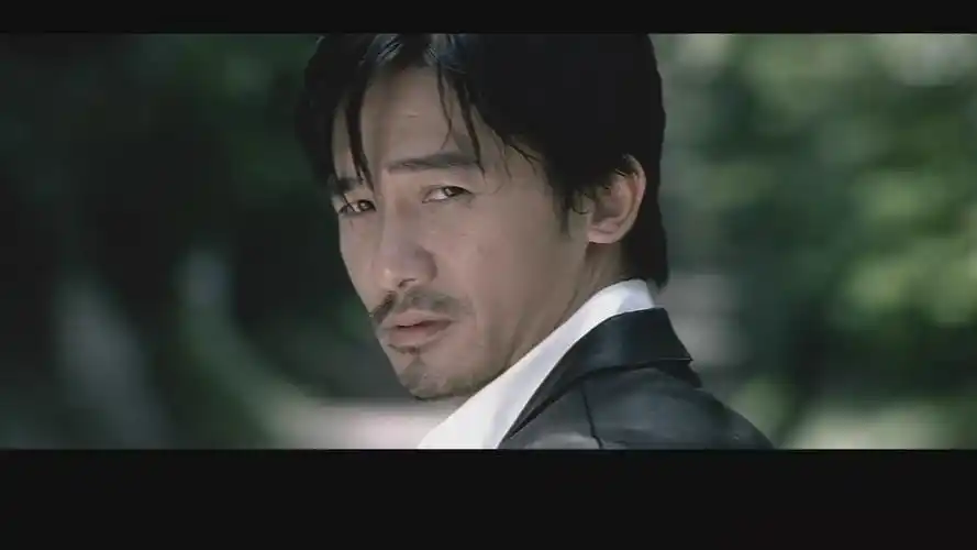 p>《无间道》是寰亚电影发行公司于2002年出品的一部警匪片,由 a