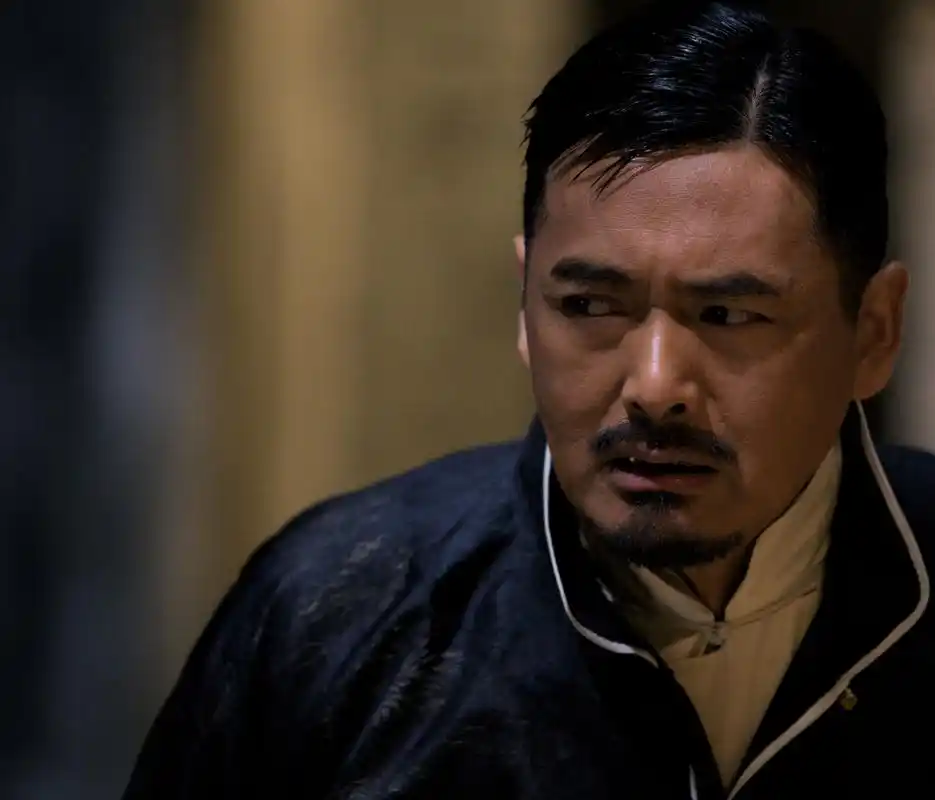 p>《让子弹飞》是由 a target="_blank" href="/item/姜文/1168186"