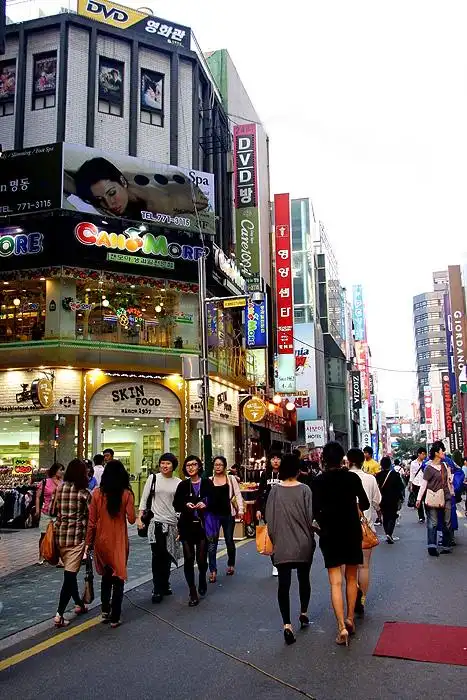 韩国首尔明洞步行街    /344