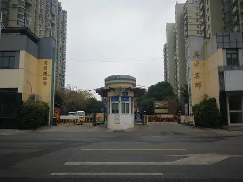 实景图-小区大门