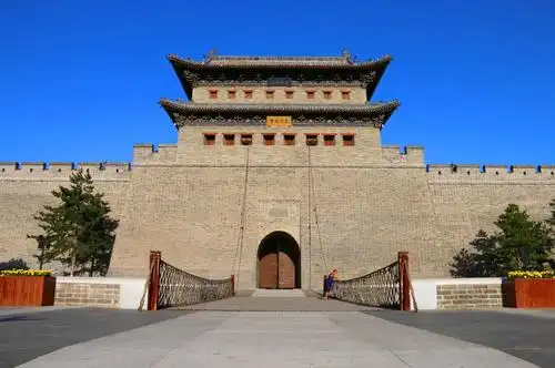 投资10亿修复的山西明城墙号称"铁城",满清曾炮轰9个月未攻破