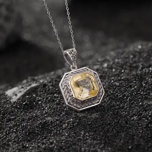 壹鹿银s925纯银黄水晶复古做旧吉祥如意编织花纹方形吊坠切面挂坠