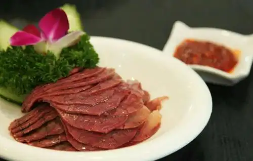 甘肃甘谷刚刚肉铺熟肉大全