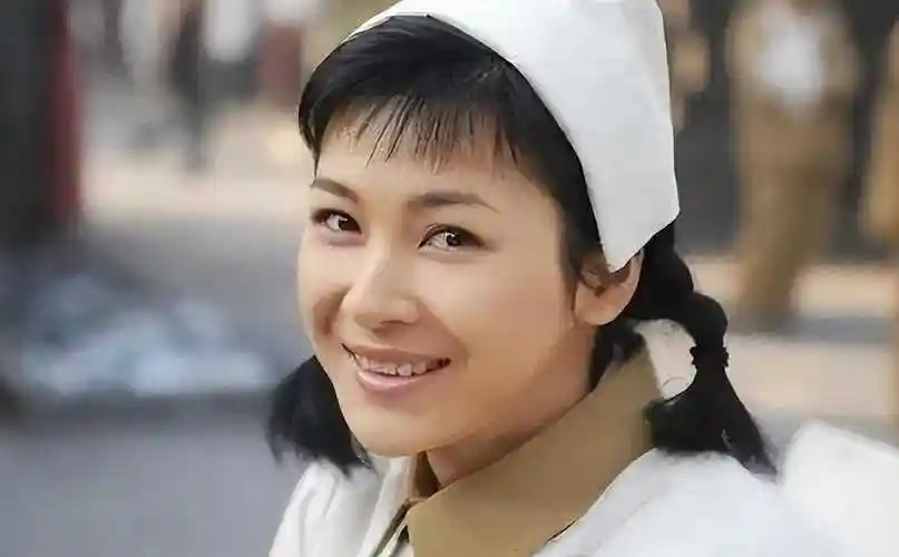 《亮剑》18年后,女主童蕾大变样,早年情断周一围,如今复出还_女性