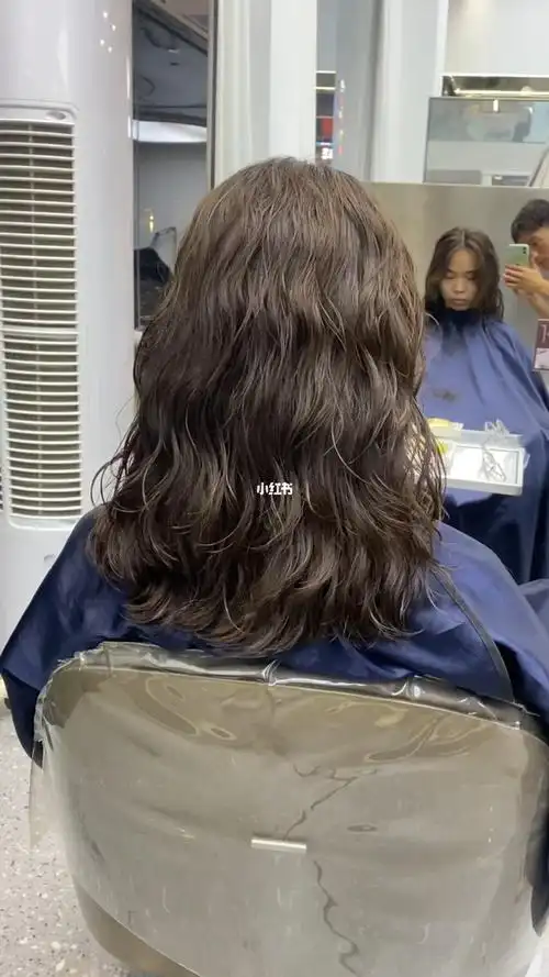 适合所有美少女的烫发木马卷