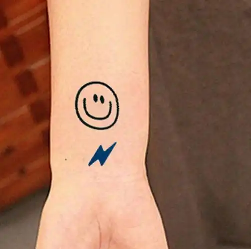 笑脸bigbang权志龙gd同款笑脸纹身贴持久自拍男女刺青防水纹身